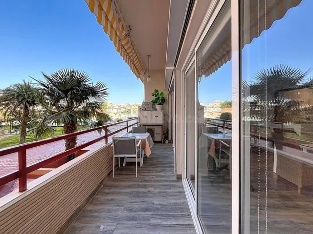 Apartamento reformado en Santa-Margarida.