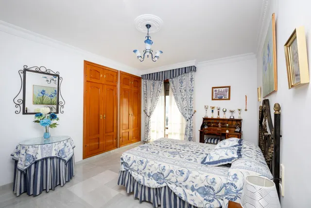 Casa de 6 dormitorios con piscina privada, terrazas y espectaculares vistas en Órgiva – Granada — 36