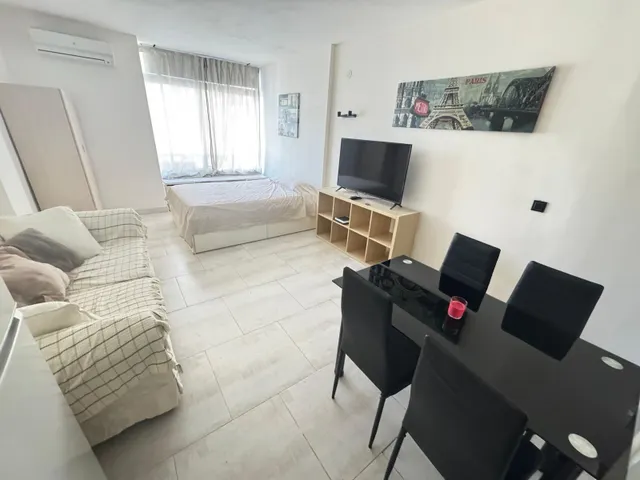 Oportunidad de inversión: estudio reformado, alquilado actualmente con renta garantizada y con licencia turística en Torremolinos — 7