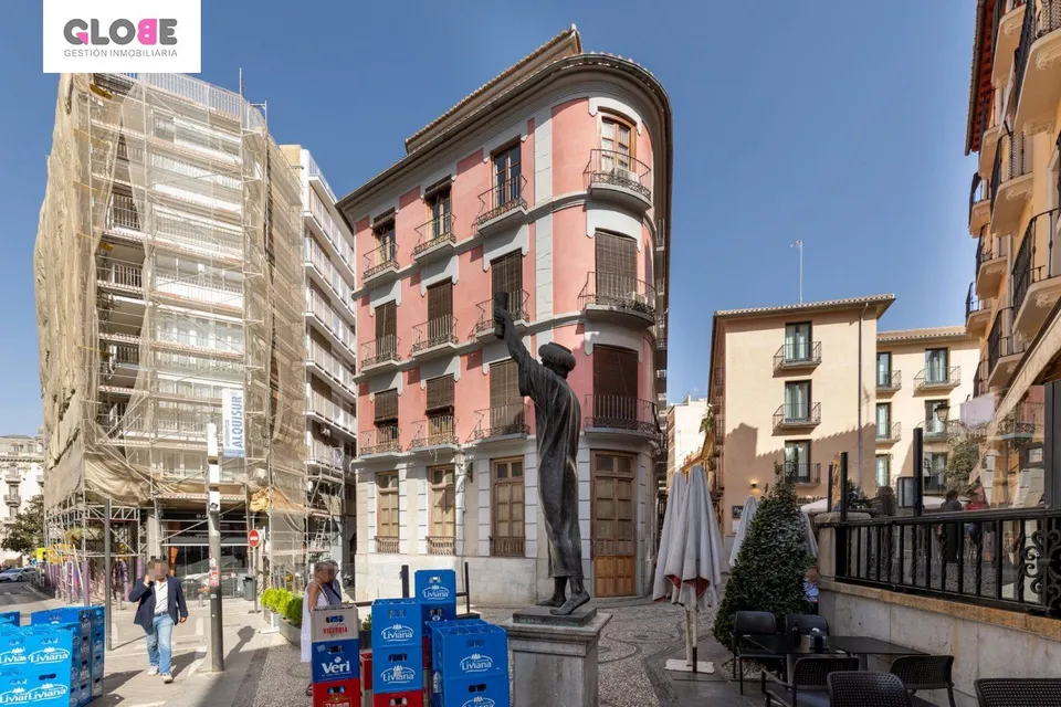 LOCAL EN VENTA JUNTO PLAZA ISABEL LA CATÓLICA