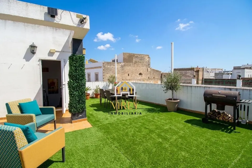 Piso con  azotea -solarium en el centro de el puerto de santa maria
