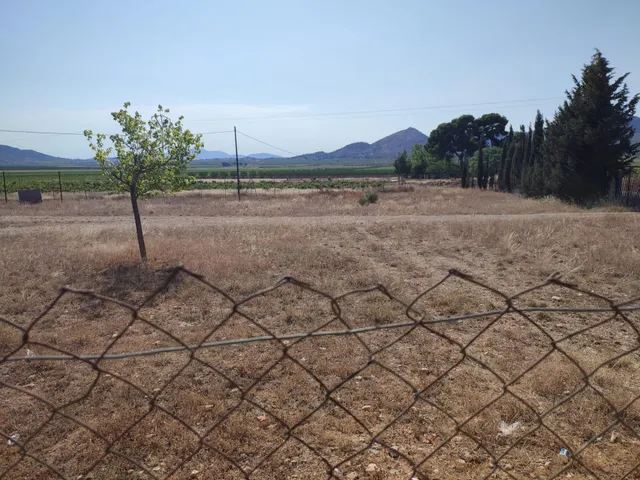 TERRENO CON 2 CASAS DE APEROS — 9
