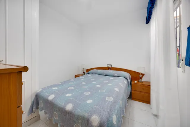 Bungalow planta baja con jardín y piscina junto c.comercial — 33