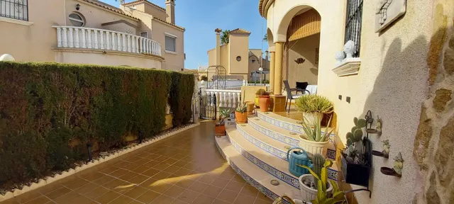 Dúplex de 3 dormitorios y 2 baños en orihuela costa (playa flamenca) — 12