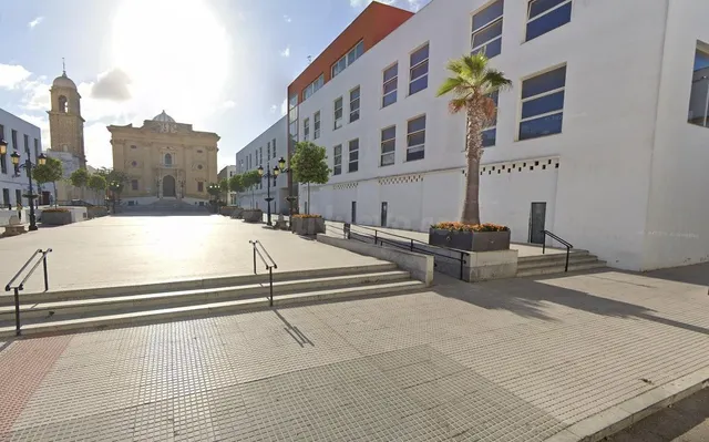 Estupendo solar con proyecto de vivienda en casco histórico 
