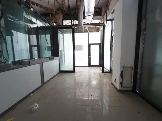 SE VENDE LOCAL COMERCIAL EN TERRASSA, ZONA ESPORTIVA