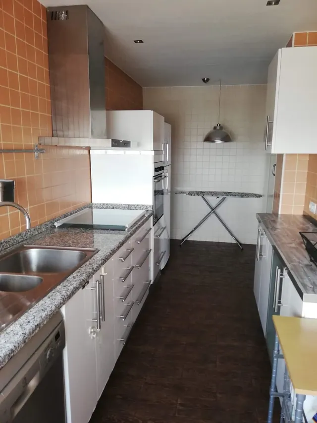 SE ALQUILA PISO AMUEBLADO EN NERVIÓN , JUNTO A PARADA DEL METRO DE LA GRAN PLAZA — 9