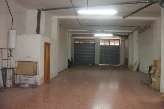 Bajo comercial en Avda. Almaig - Ontinyent