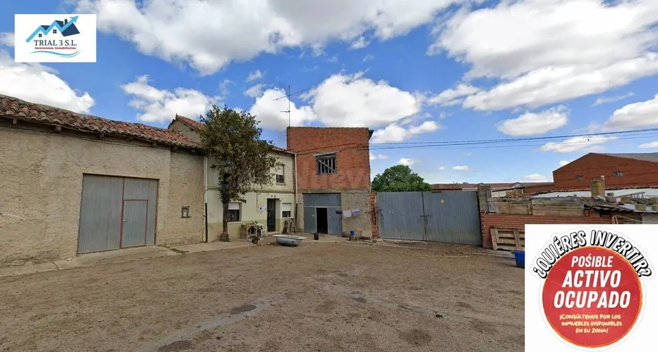 Venta de Casa Adosada en Quintana del Marco (León)
