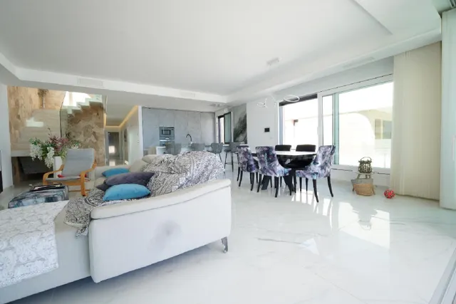 CHALET NUEVO PRIMERA LINEA PLAYA LA MATA - foto 4