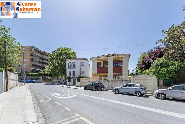Chalet Exclusivo en Camino Bajo de Huétor — 37
