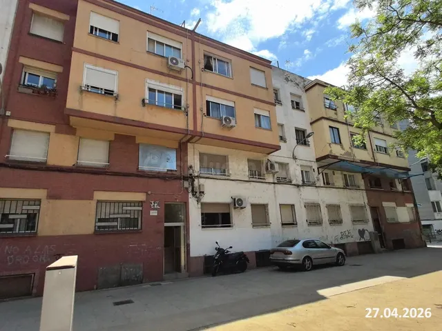Se vende Piso OKUPADO en Pasaje Monturiol 6 Y 8 Ripollet, (B