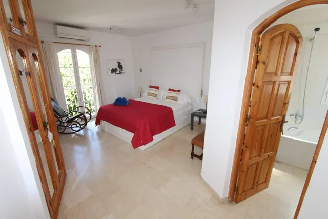 VILLA INDEPENDIENTE CON 4 habitaciones — 24
