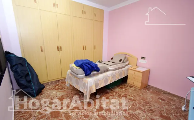ESPACIOSA CASA CON TERRAZA Y GARAJE — 34