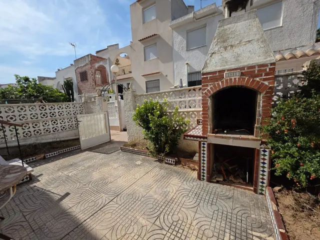 Magnifica vivienda para reformar, buena ocasion para invertir — 6