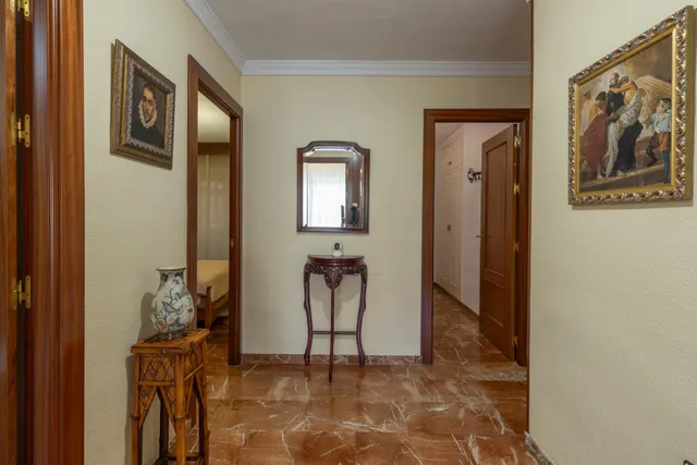 Amplio piso de 4 dormitorios en la prestigiosa urbanización Las Brisas – La Chana — 18