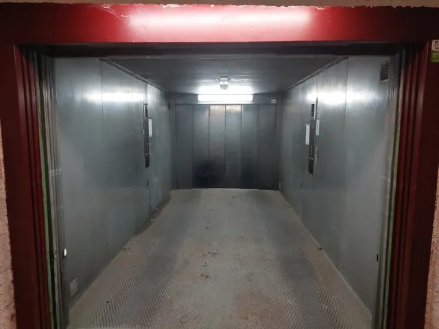 PLAZA DE APARCAMIENTO EN VENTA EN MANRESA — 2