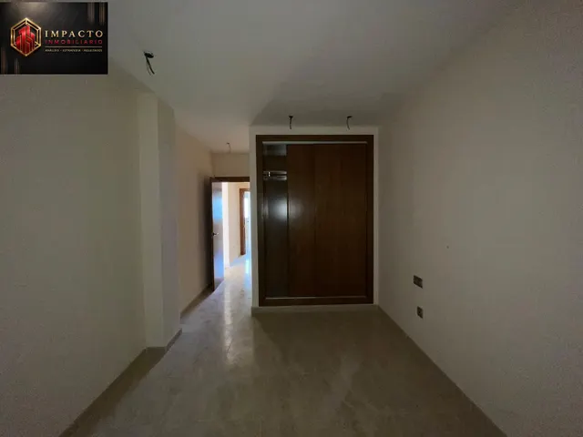Piso en venta en Avenida Cañada Julián — 17