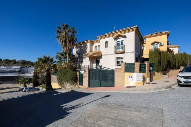 MAGNÍFICO CHALET EN URB. SUEÑOS DE CADIMA, ALHENDIN — 2