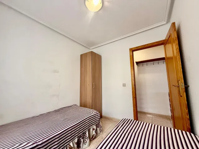 APARTAMENTO CON POSIBILIDAD DE OBTENER LICENCIA TURISTICA. 2 habitaciones + PISCINA — 29