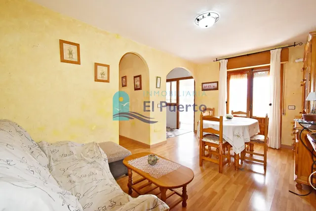 BONITO APARTAMENTO REFORMADO A 400 M DE LA PLAYA DE LA ISLA  - foto 2