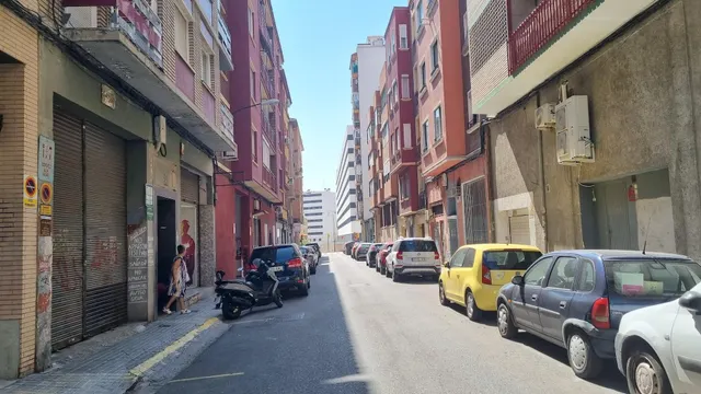 LOCAL COMERCIAL de 130 m2 a pie de calle. — 6