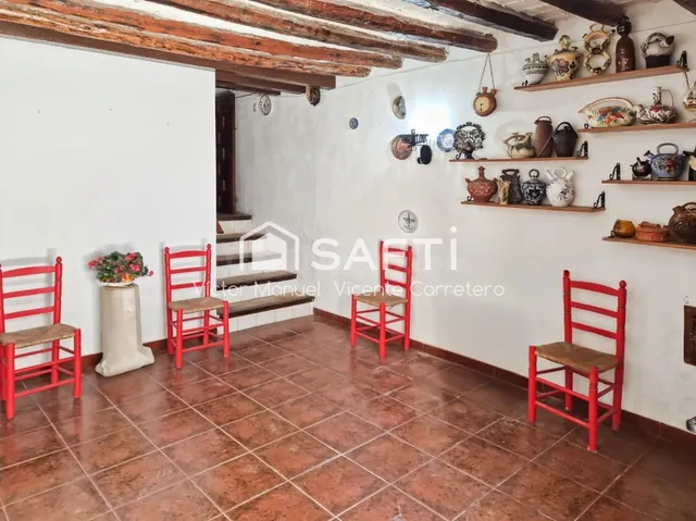 Enorme casa de pueblo con muchísimo encanto - foto 4