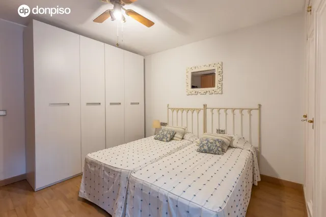Exclusivo piso señorial con terraza en el Paseo del Salón (Cuesta de Escoriaza), con cochera y trastero. — 16
