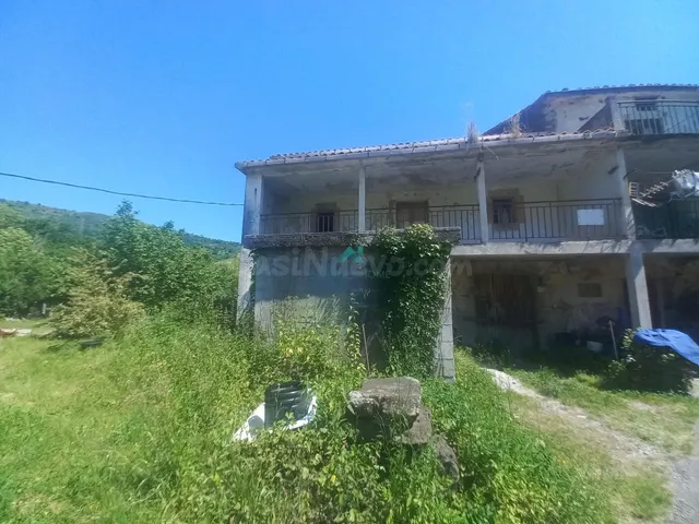 Se vende casa para reformar en Matienzo, Ruesga