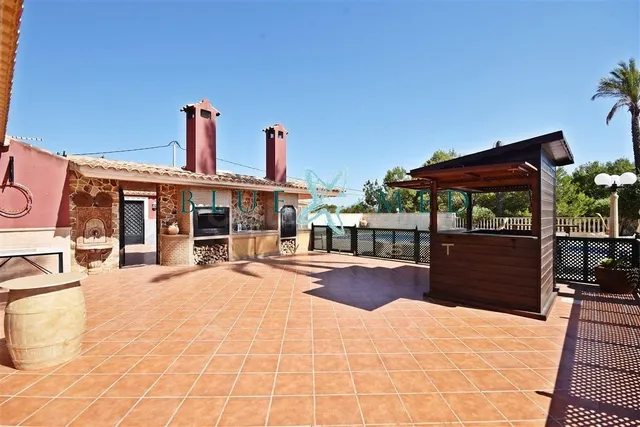 IMPRESIONANTE CHALET A LA VENTA EN MAZARRÓN - foto 4