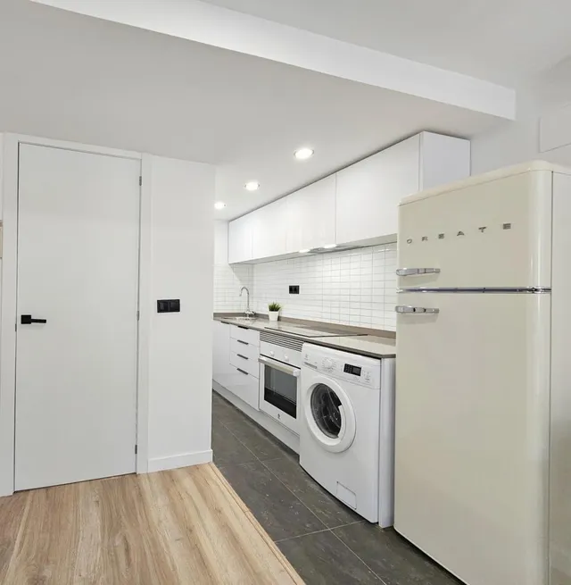 Atico con terraza privada en Calle de la Lluna (Ciutat Vella / El Raval) — 13