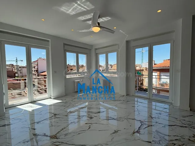 *355.000€* INMOBILIARIA LA MANCHA VENDE PISO CON ACABADOS DE - foto 3