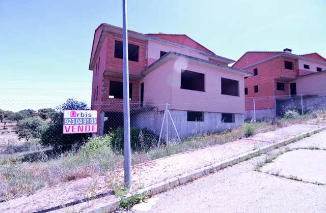 Urbis te ofrece unos chalets en construcción en venta en Buenavista, Salamanca. — 50