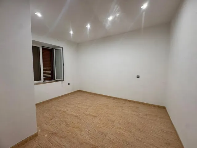 CASA DE PLANTA BAJA EN CARDONA CON 3 HAB. DOBLES Y TERRAZA - foto 4