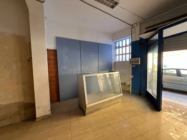 Local comercial 130m² en venta - Castalia - foto 2