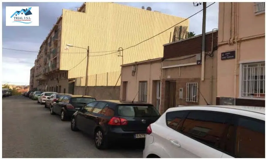 Venta casa adosada en Terrassa (Barcelona)