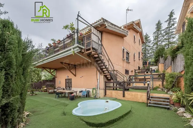 Casa de Lujo ( Urbanización Los Cerezos-Gojar)