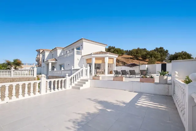 Chalet 6 habitaciones 282m² en venta - Riviera del sol - foto 4