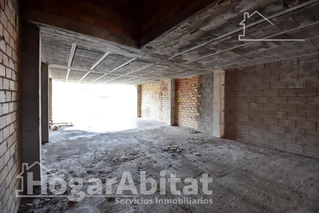 Gran patio privado y proyecto para diseñar tu casa unifamiliar en el centro urbano — 14