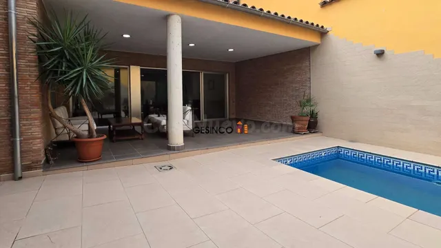 CASA CON PISCINA EN VENTA EN AIELO DE MALFERIT - foto 3