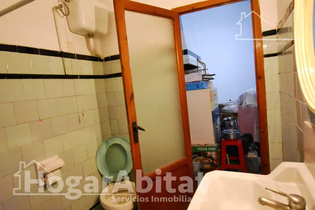 AMPLIA CASA CON TERRAZA PARA REFORMAR — 39
