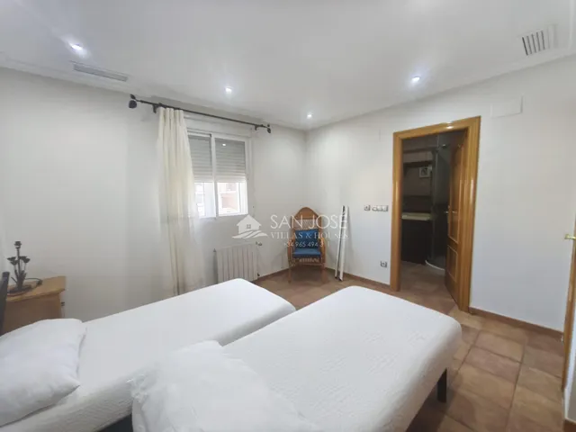 SE ALQUILA BUNGALOW AMUEBLADO EN BUEN ESTADO EN ASPE — 19