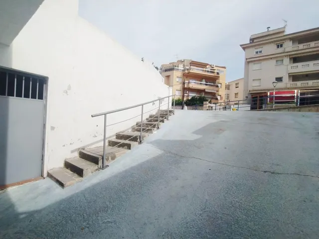 PARKING EN CUNIT MUY CERCA DE LA PLAYA — 14