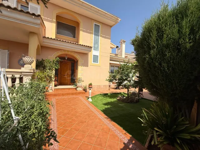 Chalet unifamiliar de excelentes calidades en Son Macià, Mar - foto 5
