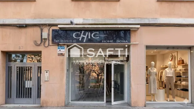 Local ideal para peluquería, barbería, uñas o estética en Mollet. — 13