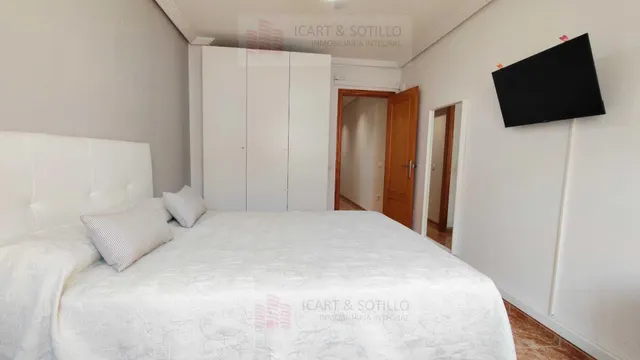 MAGNÍFICO PISO DE CUATRO DORMITORIOS Y GARAJE EN EL CASCO URBANO DE VINAROZ PARA ENTRAR A VIVIR — 28