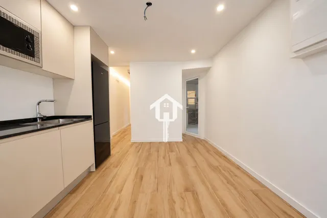 Entreplanta totalmente reformada con 2 patios en exclusiva en zona benalúa de Alicante — 18