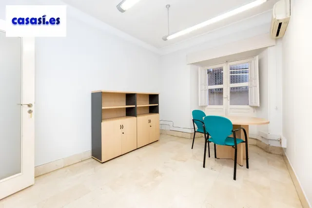 Gran vivienda en Plaza Los Campos - 7 habitaciones — 24