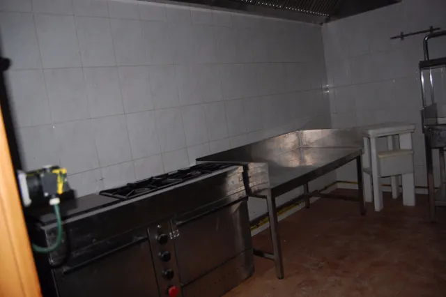 BAR TOTALMENTE ACONDICIONADO EN ROMICA — 9