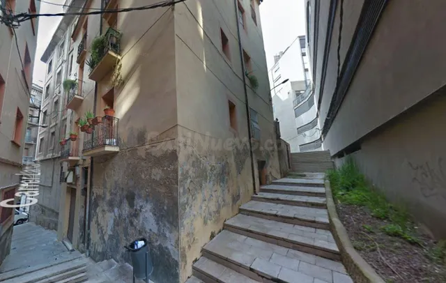 Se vende piso OKUPADO en Lleida (Lleida)